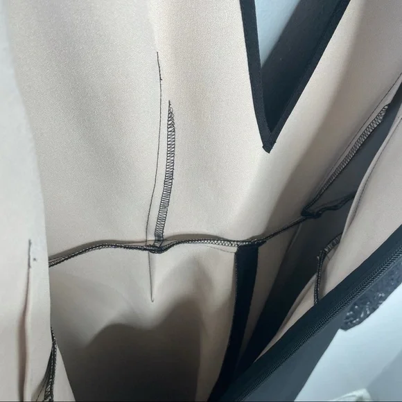 BCBGMAXAZRIA Black V-Neck Bell Sleeve Jumpsuit - Picture 8 of 10